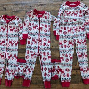 Hannah Anderson matching Christmas pajamas